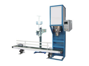 Fish feed packaging machine